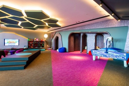 Spojené arabské emiráty Dubaj W Dubai The Palm 9 dňový pobyt Polpenzia Letecky Letisko: Praha February 2027 (27/02/27- 7/03/27)