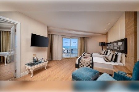 Delphin Imperial - 24