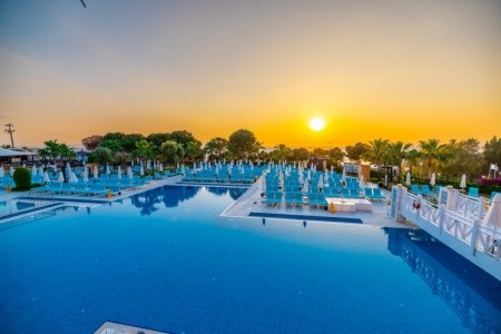 Ramada Resort Kusadasi & Golf - 58