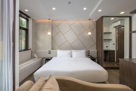 Thajsko Phuket The Proud Karon Beach Phuket Trademark Collection By Wyndham 9 dňový pobyt Polpenzia Letecky Letisko: Praha October 2026 (12/10/26-20/10/26)