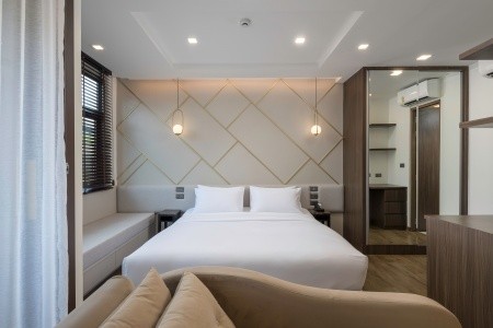 Thajsko Phuket The Proud Karon Beach Phuket Trademark Collection By Wyndham 9 dňový pobyt Polpenzia Letecky Letisko: Praha October 2026 (12/10/26-20/10/26)