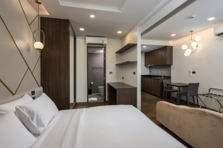 Thajsko Phuket The Proud Karon Beach Phuket Trademark Collection By Wyndham 9 dňový pobyt Polpenzia Letecky Letisko: Praha October 2026 (12/10/26-20/10/26)