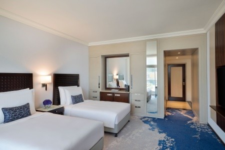 Spojené arabské emiráty Abu Dhabi Beach Rotana Hotel & Tower 12 dňový pobyt All Inclusive Letecky Letisko: Praha May 2027 (14/05/27-25/05/27)
