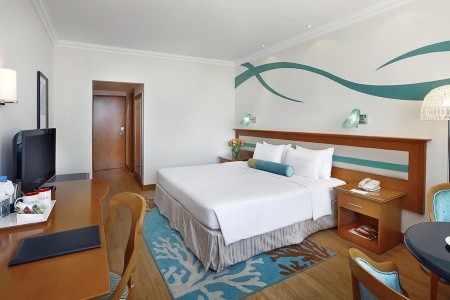 Spojené arabské emiráty Sharjah Coral Beach Resort 10 dňový pobyt Polpenzia Letecky Letisko: Praha January 2027 (10/01/27-19/01/27)