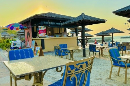 Spojené arabské emiráty Sharjah Coral Beach Resort 10 dňový pobyt Polpenzia Letecky Letisko: Praha January 2027 (10/01/27-19/01/27)