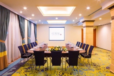 Spojené arabské emiráty Sharjah Coral Beach Resort 10 dňový pobyt Polpenzia Letecky Letisko: Praha January 2027 (10/01/27-19/01/27)