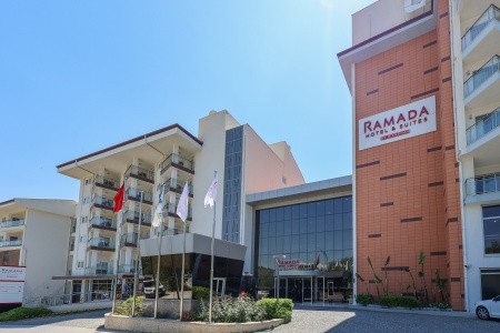 Ramada Hotel & Suites By Wyndham - 12