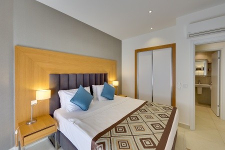 Ramada Hotel & Suites By Wyndham - 21