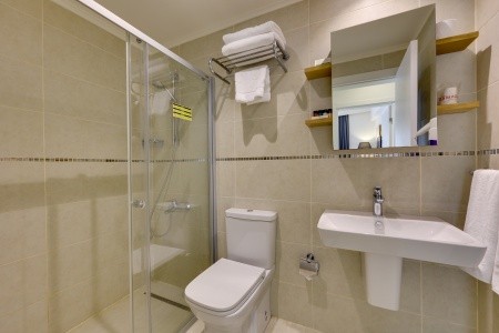 Ramada Hotel & Suites By Wyndham - 22