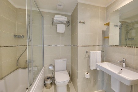 Ramada Hotel & Suites By Wyndham - 26