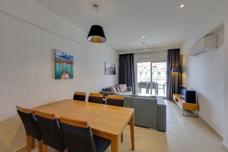 Ramada Hotel & Suites By Wyndham - 28