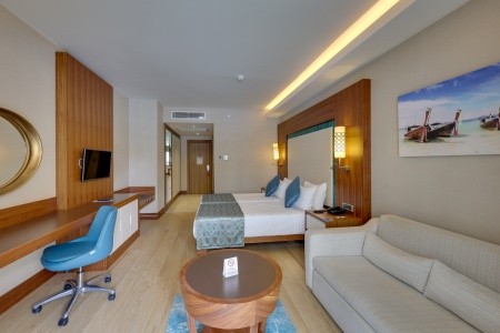 Ramada Hotel & Suites By Wyndham - 33
