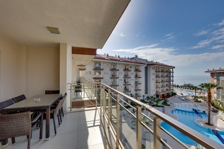 Ramada Hotel & Suites By Wyndham - 40