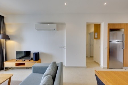 Ramada Hotel & Suites By Wyndham - 44