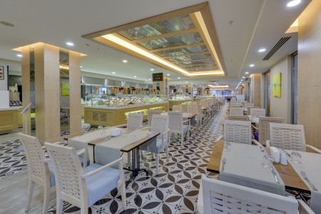 Ramada Hotel & Suites By Wyndham - 49