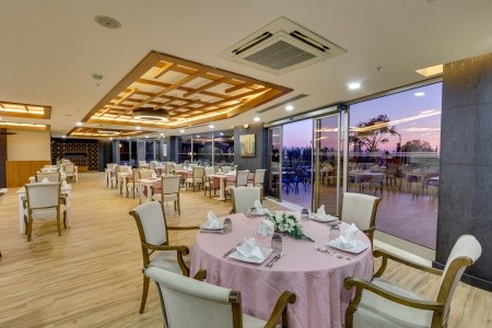 Ramada Hotel & Suites By Wyndham - 55