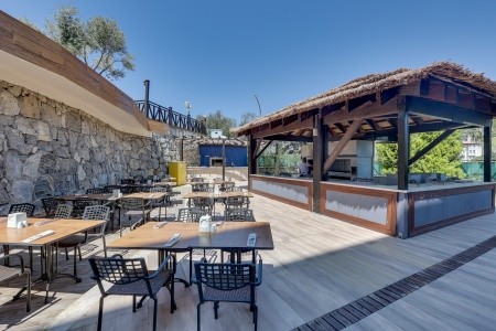 Ramada Hotel & Suites By Wyndham - 56
