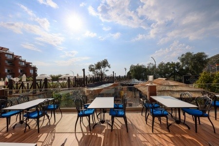 Ramada Hotel & Suites By Wyndham - 61