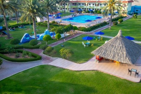 Flamingo Beach Resort - 5