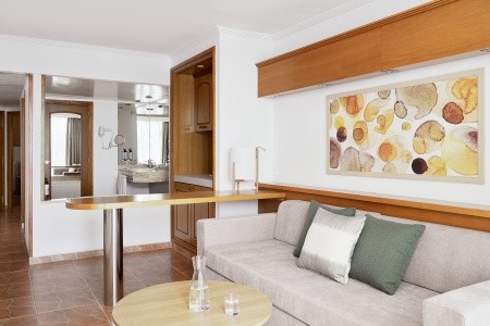 Španielsko Mallorca Iberostar Selection Jardin Del Sol Suites 7 dňový pobyt Polpenzia Letecky Letisko: Praha September 2026 (16/09/26-22/09/26)