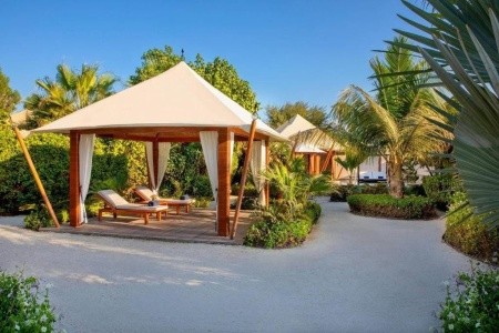 Spojené arabské emiráty Ras Al Khaimah The Ritz Carlton 6 dňový pobyt Raňajky Letecky Letisko: Praha November 2026 (10/11/26-15/11/26)