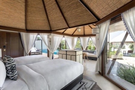 Spojené arabské emiráty Ras Al Khaimah The Ritz Carlton 6 dňový pobyt Raňajky Letecky Letisko: Praha November 2026 (10/11/26-15/11/26)