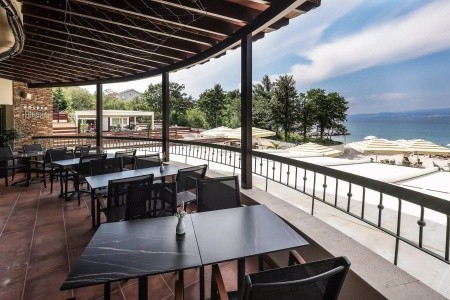 Blue Waves Resort - 11