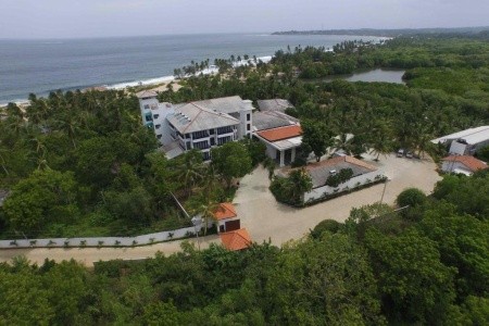 Lagoon Paradise Beach Resort