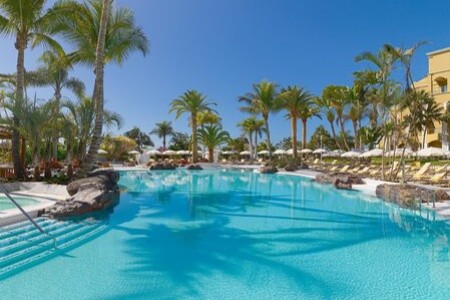 Kanárske ostrovy Tenerife Jardines De Nivaria 5 dňový pobyt Polpenzia Letecky Letisko: Budapešť December 2026 (12/12/26-16/12/26)