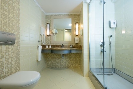 Crystal Admiral Resort & Spa - 18