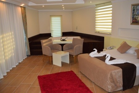 Crystal Admiral Resort & Spa - 26