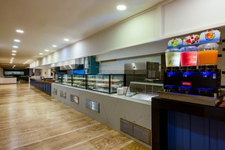 Crystal Admiral Resort & Spa - 36