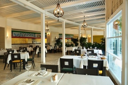 Crystal Admiral Resort & Spa - 42