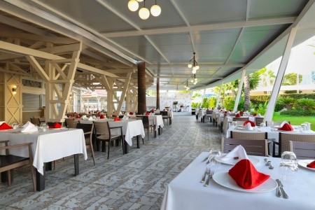 Crystal Admiral Resort & Spa - 46