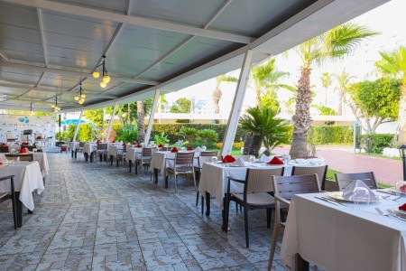 Crystal Admiral Resort & Spa - 47