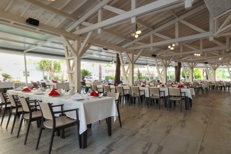 Crystal Admiral Resort & Spa - 49
