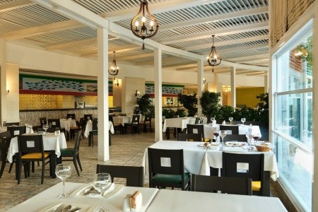 Crystal Admiral Resort & Spa - 52