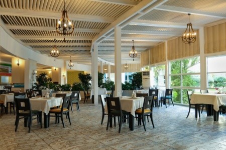 Crystal Admiral Resort & Spa - 54
