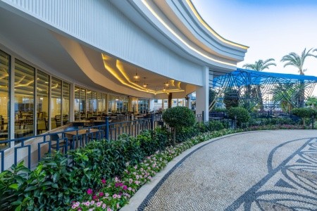 Crystal Admiral Resort & Spa - 86
