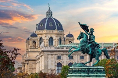 Rakousko 23 Vídeň vlakem – od císařské historie po moderní architekturu