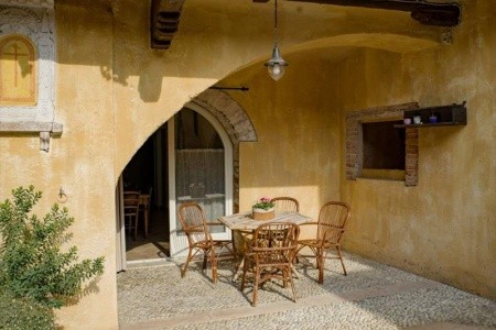 Borgo Clear Dawn