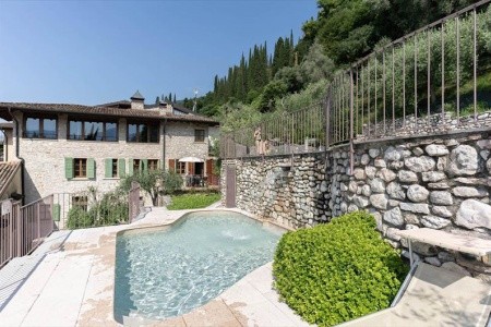 Borgo Clear Dawn