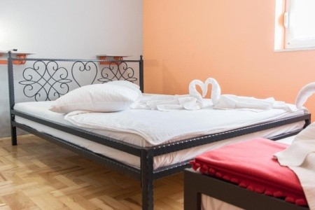 Hotel 3298-4526