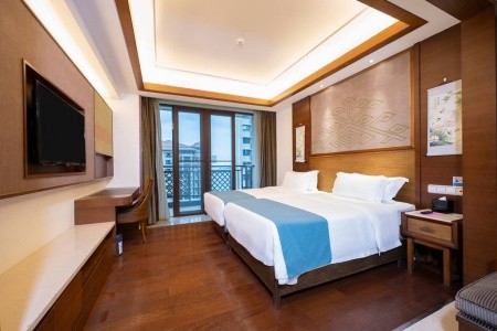 Sanya Bay Guest House - 39