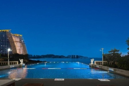 Golden Phoenix Seaview Hotel - 7