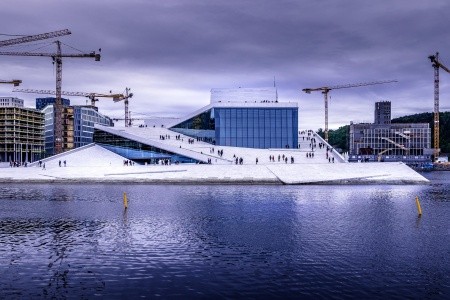 Oslo - hlavné mesto Nórska letecky - 14