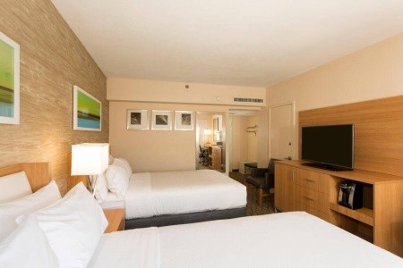Holiday Inn Miami Beach Oceanfront - 10