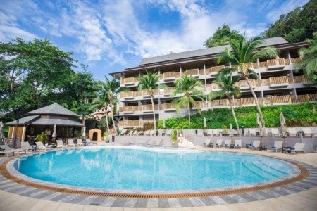 Holiday Ao Nang Beach Resort