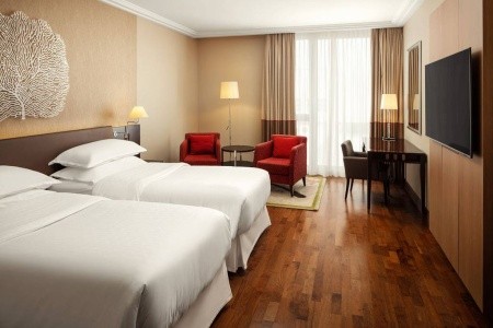 Slovensko Bratislava a okolie Sheraton Bratislava 3 dňový pobyt Raňajky Vlastná April 2027 (22/04/27-24/04/27)