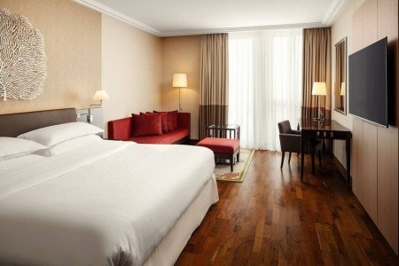 Slovensko Bratislava a okolie Sheraton Bratislava 3 dňový pobyt Raňajky Vlastná April 2027 (22/04/27-24/04/27)